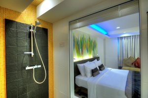 Bangkok Hotel - Deluxe Room in Skyy Hotel